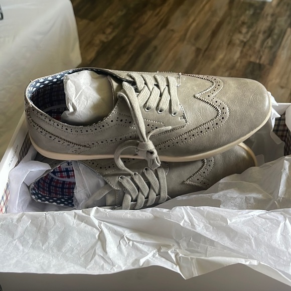 Ben Sherman Nicholas wingtip Oxford Shoes - Picture 1 of 4